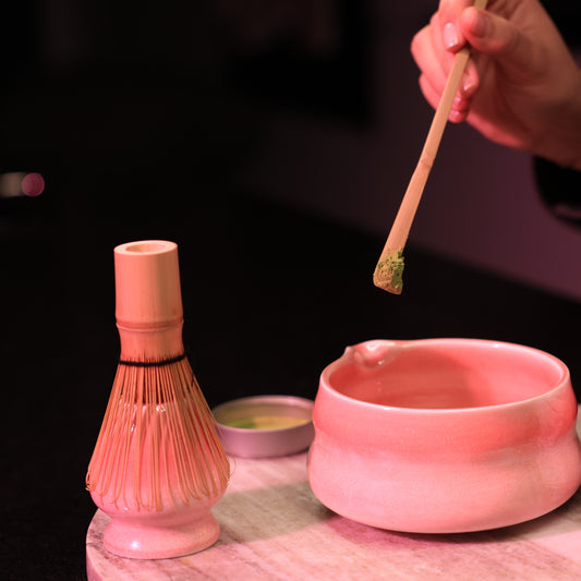 Sakura Matcha Set aus Keramik – mit kulinarischem Matcha